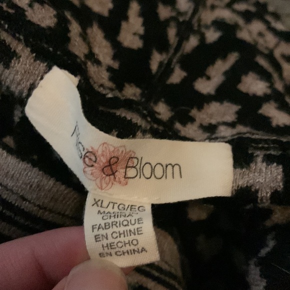 Rise & Bloom vest size XL - Picture 4 of 4